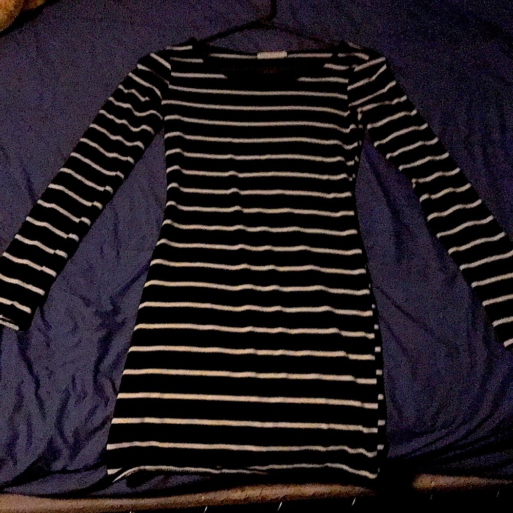 Black and white long sleeve dress